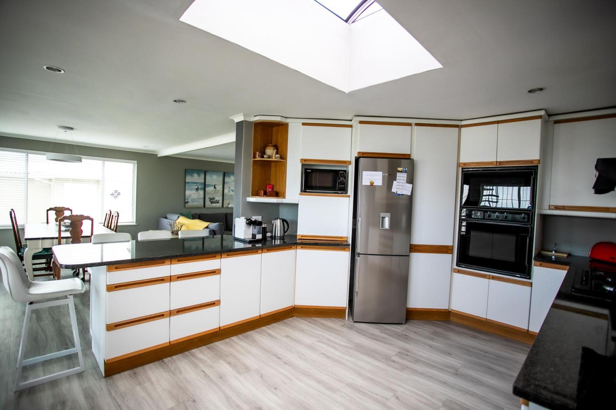 Son & Saffier Villa Hermanus Bagian luar foto